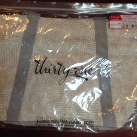 Thirty-One Classic Day Bag - Picture 2 of 2